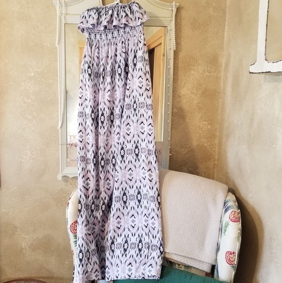 Derek Heart Dresses & Skirts - Flirty Derek Heart Maxi Dress